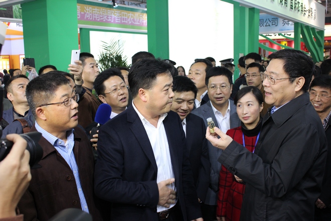 杜家毫参观2015中国中部(湖南)国际农博会